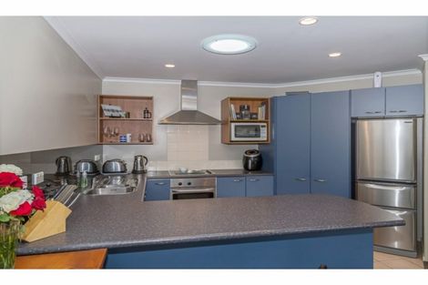 Photo of property in 98 Greenhithe Road, Greenhithe, Auckland, 0632