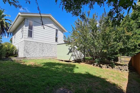 Photo of property in 3 St Margaret Place, West Harbour, Auckland, 0618