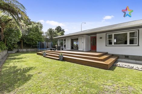 Photo of property in 258 Grounsell Crescent, Belmont, Lower Hutt, 5010