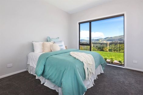 Photo of property in 55 Queen Charlotte Drive, Aotea, Porirua, 5024