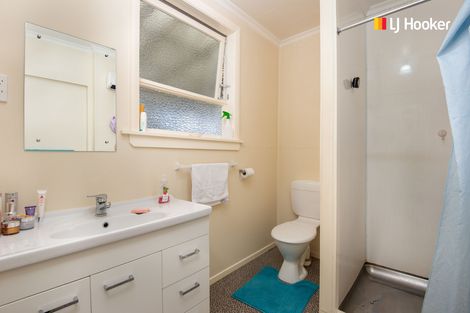 Photo of property in 141 Richardson Street, Saint Clair, Dunedin, 9012