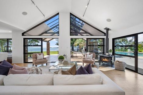 Photo of property in 349 Clifton Road, Whitford, Howick, 2571