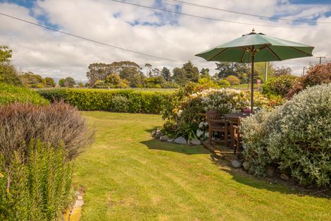 Photo of property in 347 Waimate Highway, Saint Andrews, Timaru, 7971