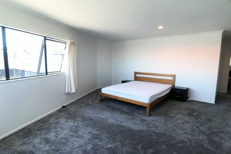 Photo of property in 2/198 Archers Road, Glenfield, Auckland, 0629