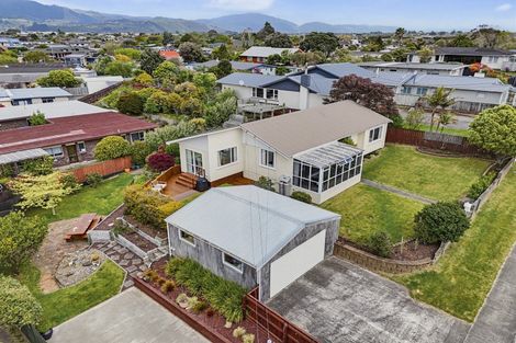 Photo of property in 22 Gray Avenue, Paraparaumu Beach, Paraparaumu, 5032