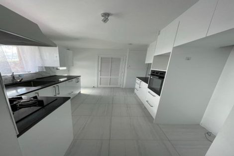 Photo of property in 3 Riverina Avenue, Pakuranga, Auckland, 2010