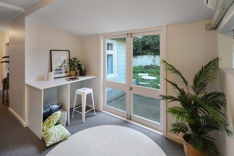 Photo of property in 104 Holloway Road, Aro Valley, Wellington, 6021