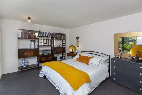 Photo of property in 15a Rosebank Grove, Waikanae, 5036