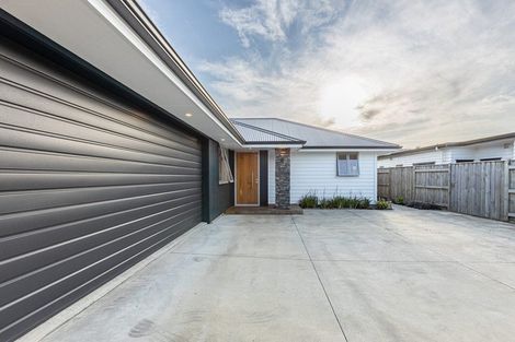 Photo of property in 30 Freedom Drive, Kelvin Grove, Palmerston North, 4414