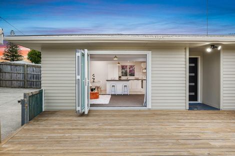 Photo of property in 97 Metcalfe Road, Ranui, Auckland, 0612