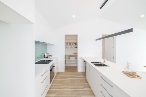 Photo of property in 10 Dalness Crescent, Halswell, Christchurch, 8025