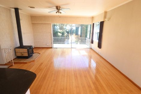 Photo of property in 11 Ellice Road, Totara Vale, Auckland, 0629