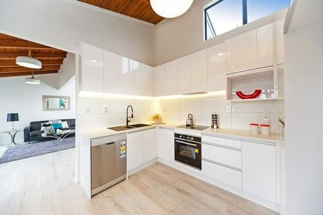 Photo of property in 1/3 Copley Street, New Lynn, Auckland, 0600