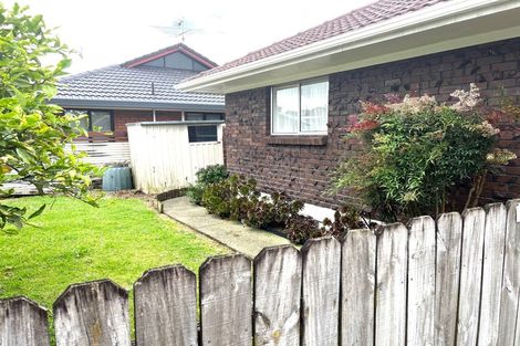 Photo of property in 1/15 Hamilton Road, Papatoetoe, Auckland, 2025