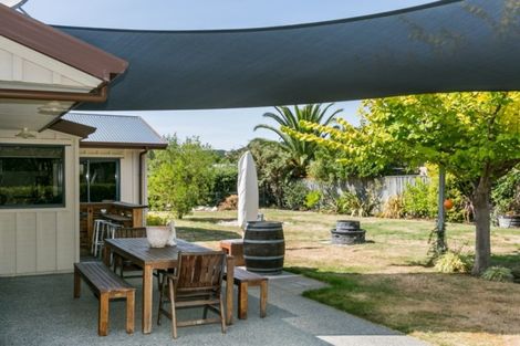 Photo of property in 16 Airini Road, Waimarama, Havelock North, 4294