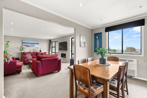 Photo of property in 17 Puriri Crescent, Lansdowne, Masterton, 5810