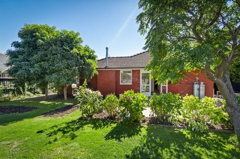 Photo of property in 2/104a Idris Road, Bryndwr, Christchurch, 8052