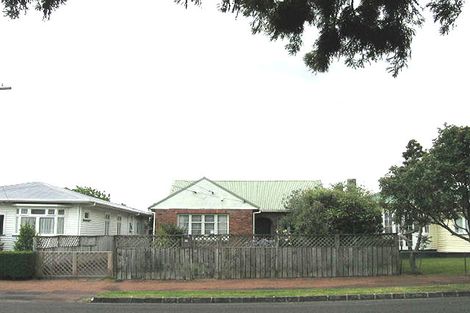 Photo of property in 33 Tui Street, Point Chevalier, Auckland, 1022