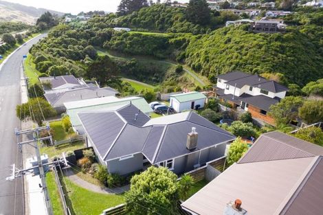 Photo of property in 64 Mark Avenue, Paparangi, Wellington, 6037