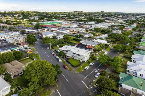 Photo of property in 4 Walters Road, Mount Wellington, Auckland, 1062