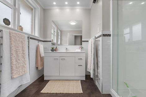 Photo of property in 2/935 Cameron Road, Gate Pa, Tauranga, 3112