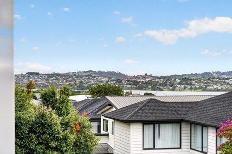 Photo of property in 41 Ascension Crescent, Orewa, 0931
