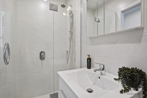 Photo of property in 14 Willowbrook Place, Titirangi, Auckland, 0604