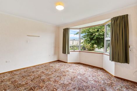 Photo of property in 19 Timaru Road, Waimate, 7924