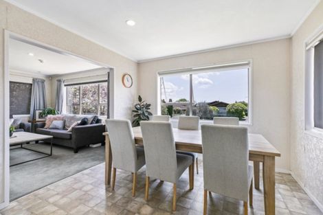 Photo of property in 32 Rushgreen Avenue, Pahurehure, Papakura, 2113