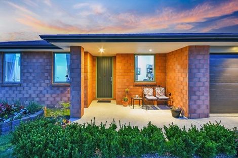 Photo of property in 98 Helenslee Road, Pokeno, 2472