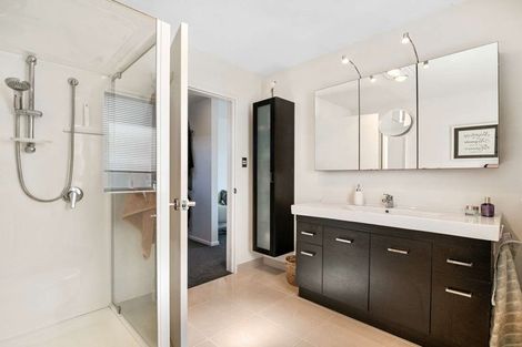 Photo of property in 4 Solander Road, Pegasus, 7612