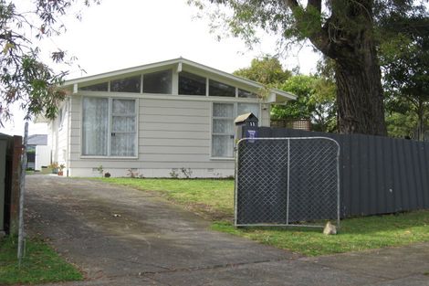 Photo of property in 11 Ilford Crescent, Mangere, Auckland, 2022