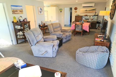 Photo of property in 105 Nikau Close, Matarangi, Whitianga, 3592