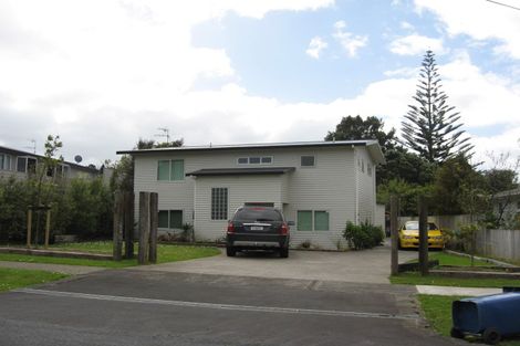 Photo of property in 42 Ferry Parade, Herald Island, Auckland, 0618