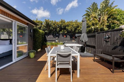 Photo of property in 73 Bert Wall Drive, Omokoroa, 3114