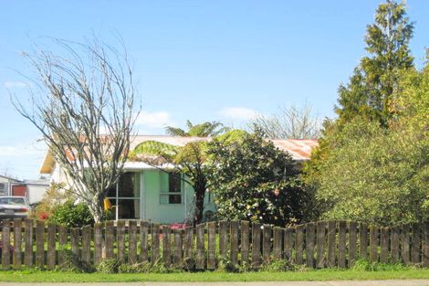 Photo of property in 24 Kowhai Avenue, Edgecumbe, 3120