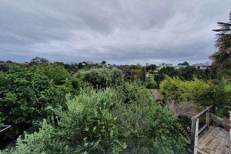 Photo of property in 13 Selwyn Road, Hospital Hill, Napier, 4110
