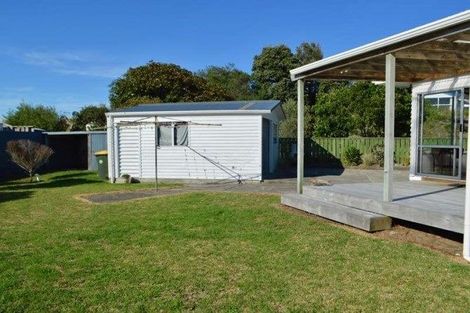 Photo of property in 2b Mahoe Street, Otaki Beach, Otaki, 5512