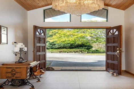 Photo of property in 384 Clifton Road, Whitford, Howick, 2571