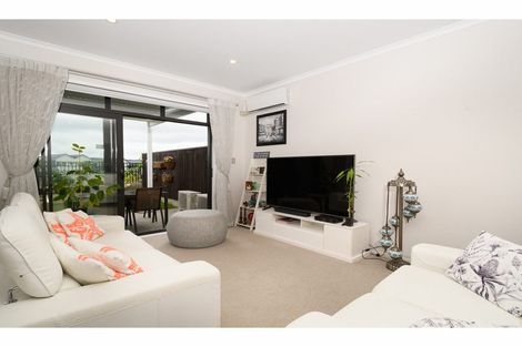 Photo of property in 12b Dida Park Drive, Kumeu, 0810