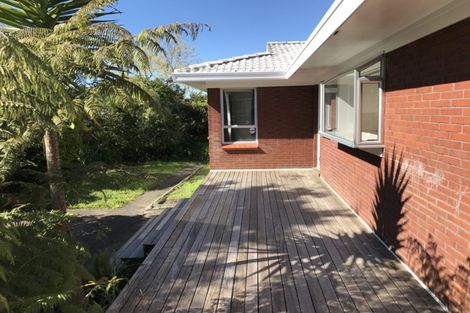 Photo of property in 42 James Evans Drive, Northcote, Auckland, 0627