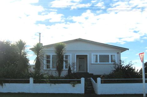 Photo of property in 48 Toi Street, Otaki Beach, Otaki, 5512