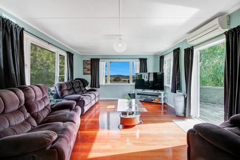 Photo of property in 22 Makiri Street, Helensville, 0800