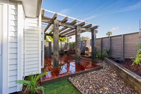 Photo of property in 479b Point Chevalier Road, Point Chevalier, Auckland, 1022