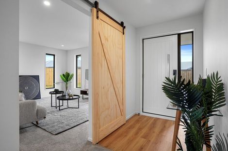 Photo of property in 5 Hunter Lane, Amberley, 7410