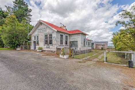 Photo of property in 27 Tokomaru Road, Tokomaru, Palmerston North, 4474