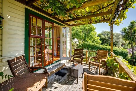 Photo of property in 19 Cameron Road, Bluff Hill, Napier, 4110