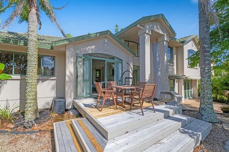 Photo of property in 4 Westminster Gardens, Unsworth Heights, Auckland, 0632