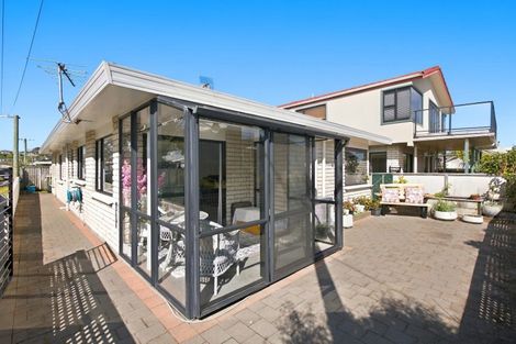 Photo of property in 3/30 Whiteley Street, Moturoa, New Plymouth, 4310