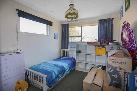 Photo of property in 53 Martbern Crescent, Bishopdale, Christchurch, 8053